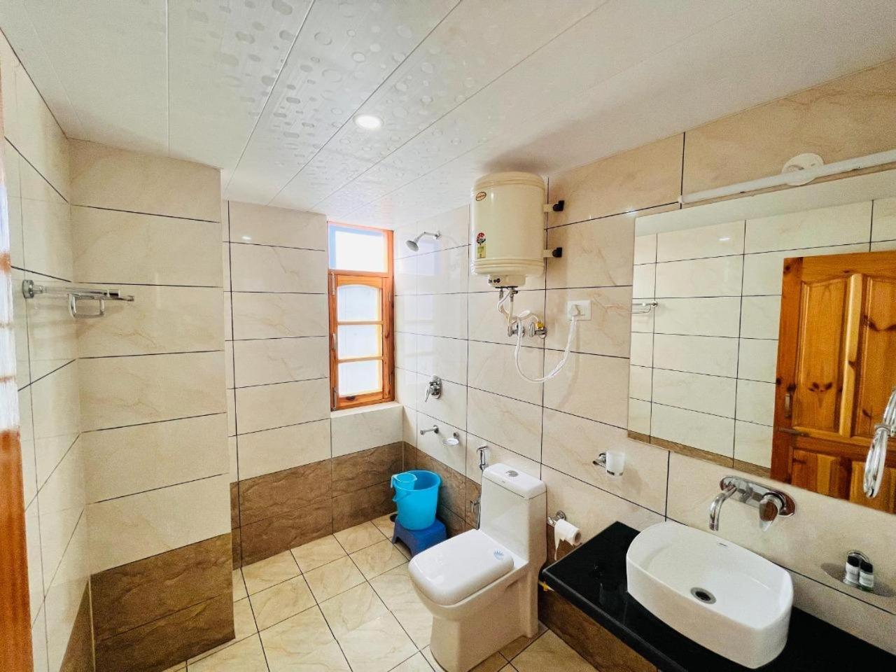 The Rohtang Chalet Hotel Manali  Ngoại thất bức ảnh